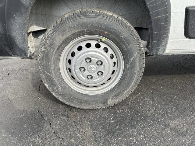 New 2024 RAM ProMaster 2500 w/ Safety Group FWD image 29