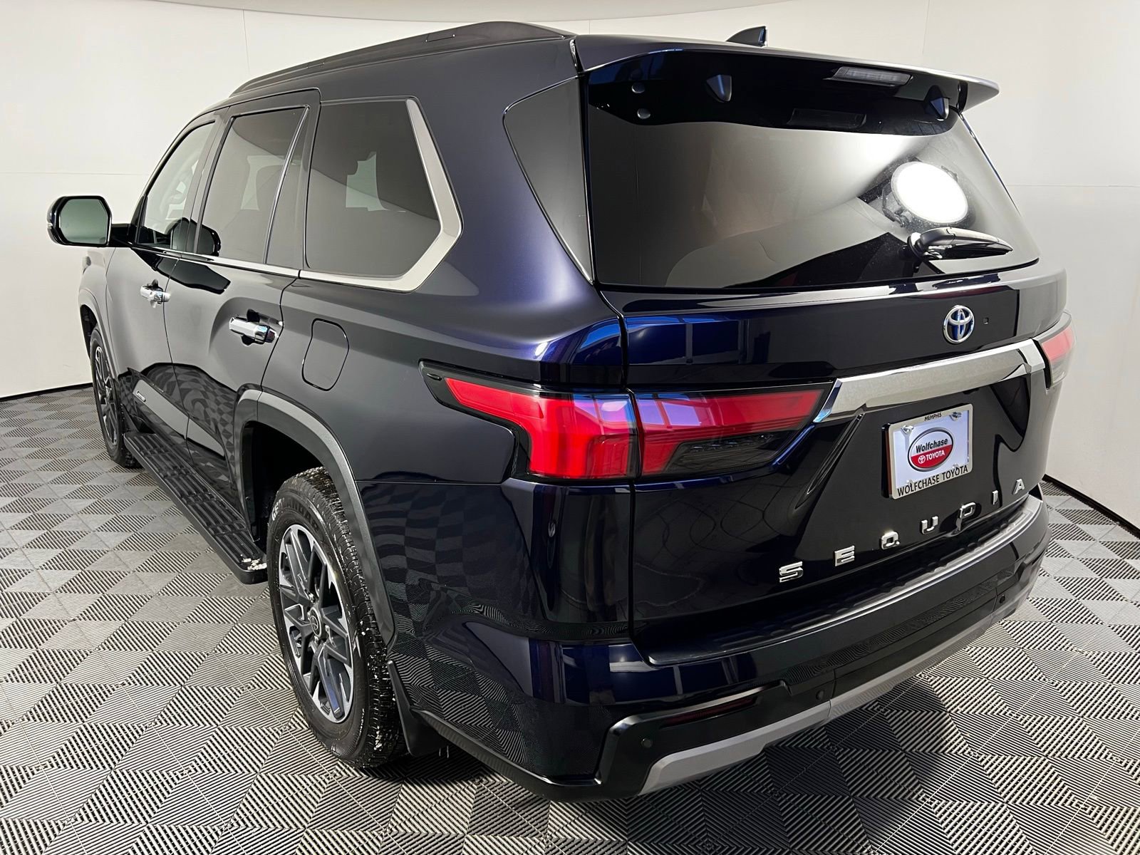 Certified 2023 Toyota Sequoia Limited image 7