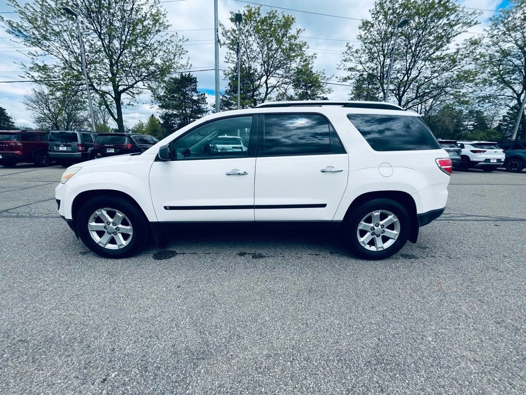 Used 2008 Saturn Outlook XE w/ Preferred Package FWD image 2