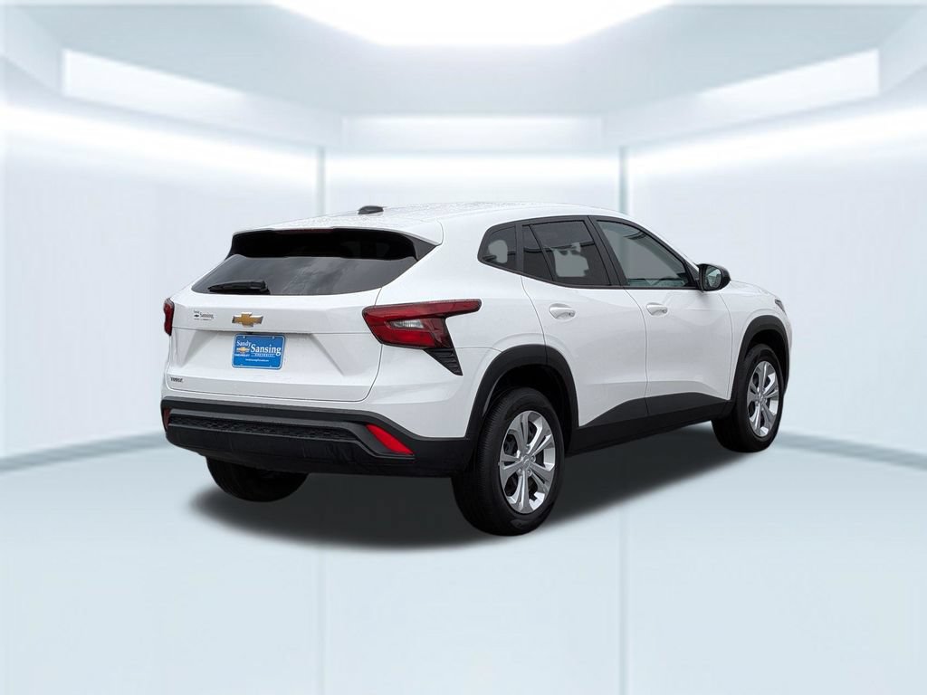 Used 2025 Chevrolet Trax LS FWD image 6