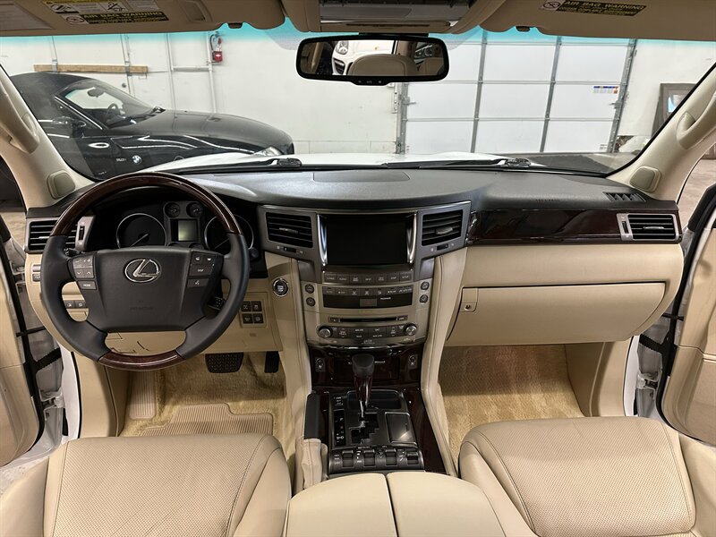 Used 2010 Lexus LX 570 4WD image 19