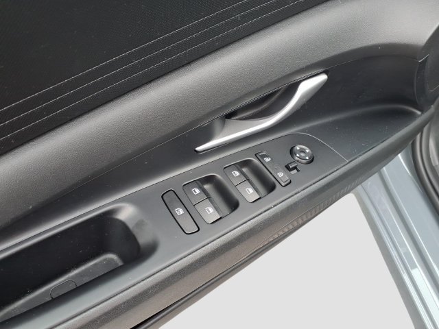 Used 2022 Hyundai Elantra SEL w/ Cargo Package FWD image 19