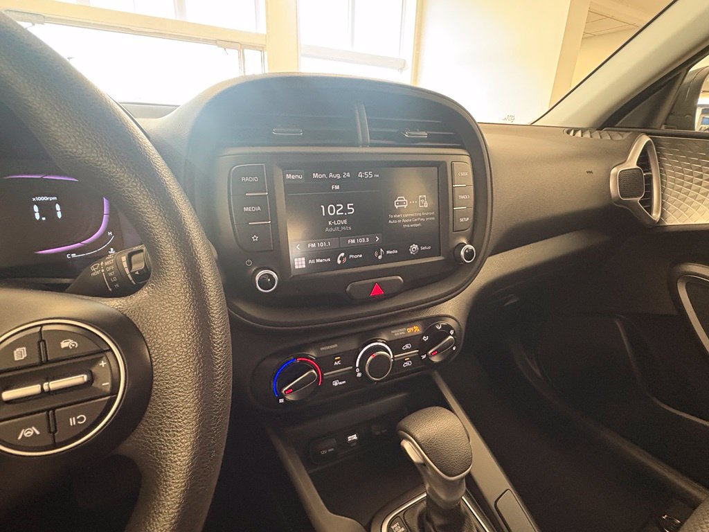 Used 2023 Kia Soul LX FWD image 24