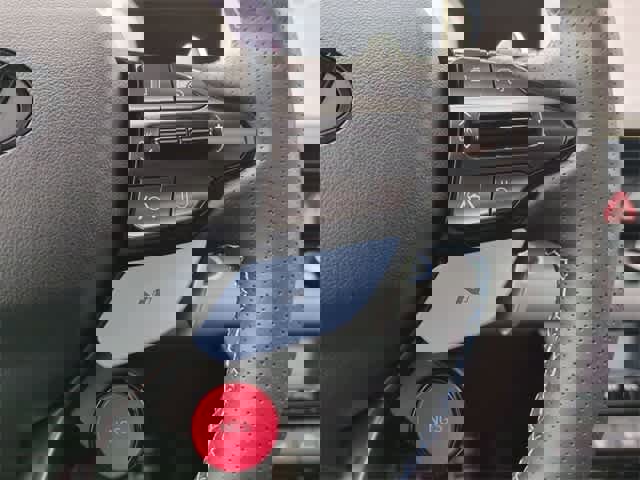 Certified 2025 Hyundai Elantra N image 24