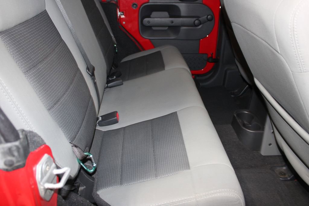 Used 2010 Jeep Wrangler Unlimited Sport image 27