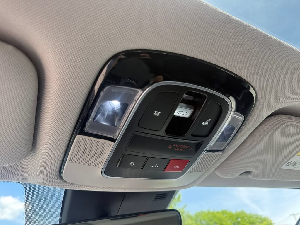 Certified 2023 Hyundai Sonata Limited w/ Preferred Accessory Package FWD image 23