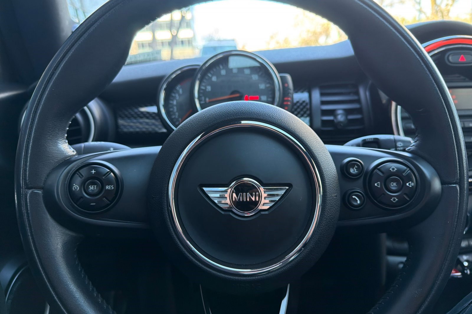 Used 2014 MINI Cooper S image 27