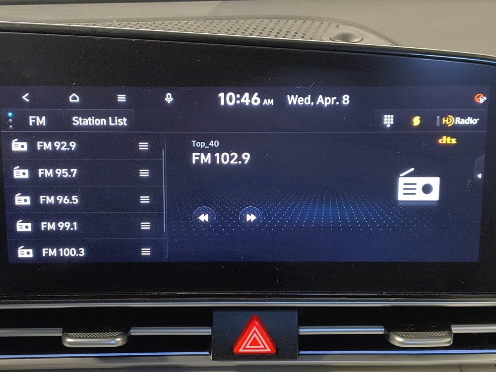 Used 2024 Hyundai Elantra Limited image 25