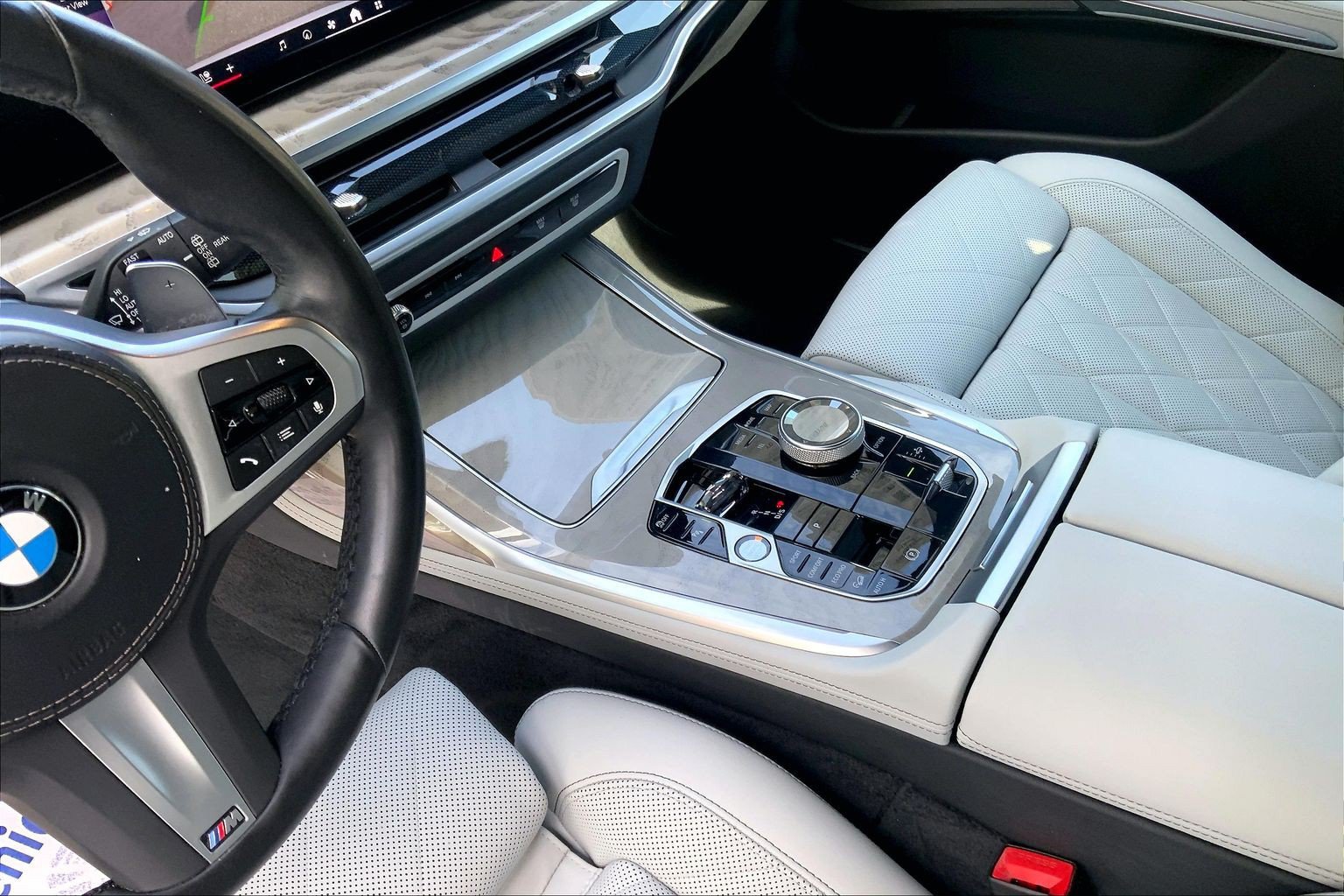 Used 2024 BMW X7 xDrive40i w/ Executive Package AWD/4WD image 16