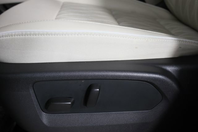 Used 2023 Buick Envision Avenir FWD image 27