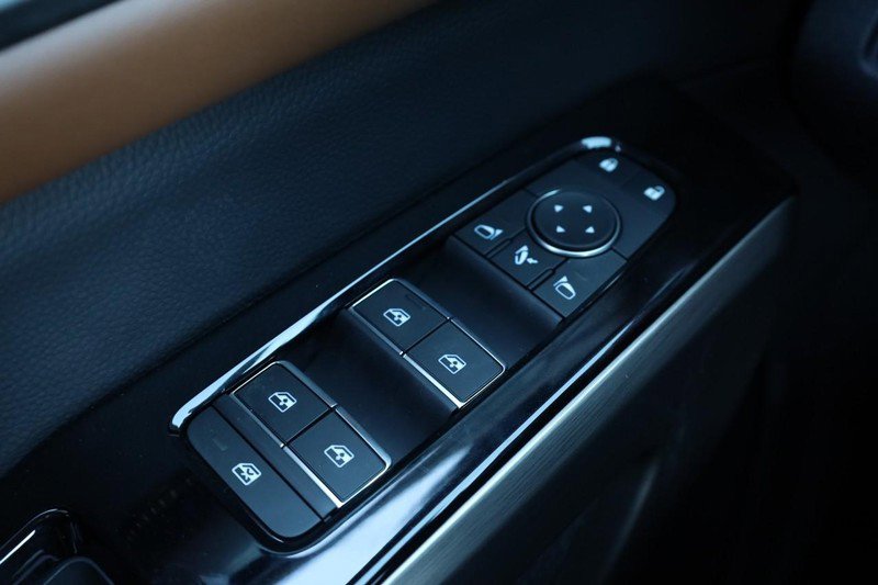 New 2025 Nissan Pathfinder Platinum w/ Cargo Package image 22