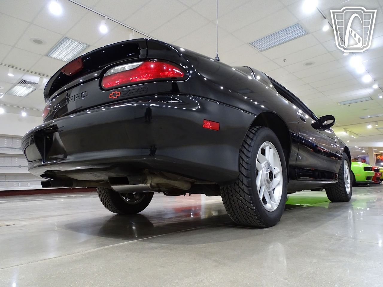 Used 1995 Chevrolet Camaro Z28 RWD image 17