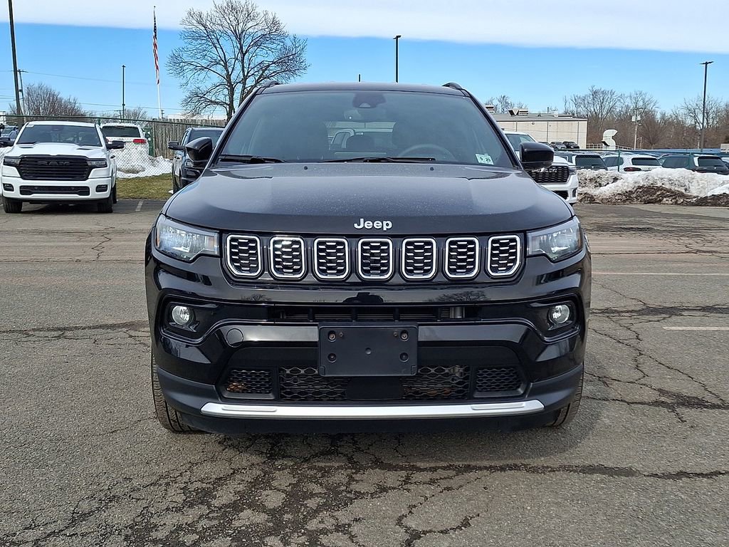 Used 2024 Jeep Compass Limited image 5