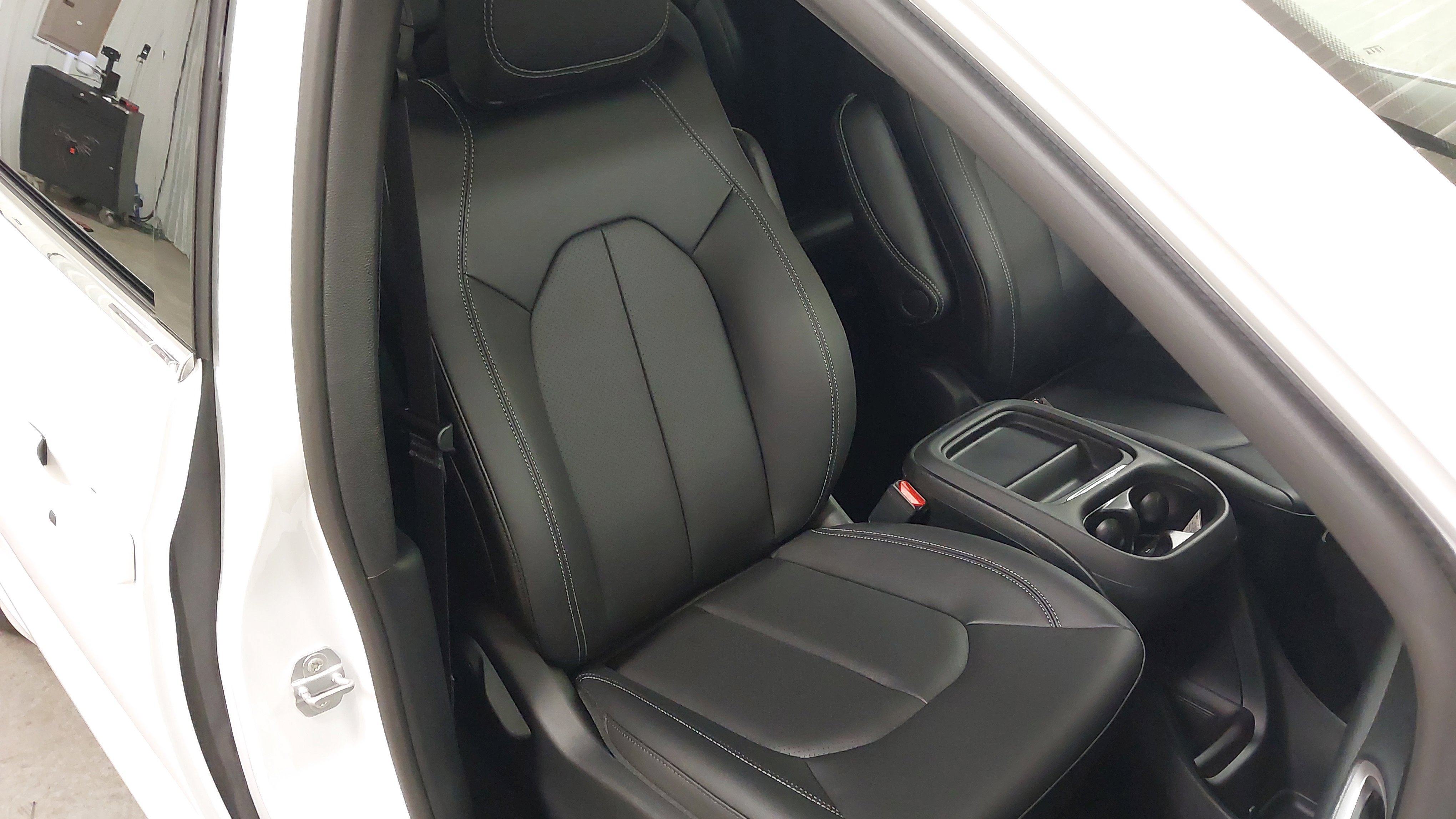 New 2027 Chrysler Pacifica Select FWD image 27