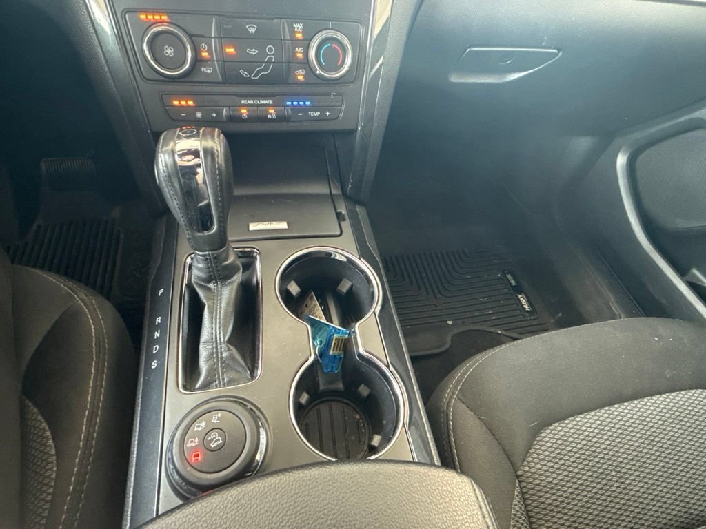 Used 2018 Ford Explorer XLT AWD/4WD image 24