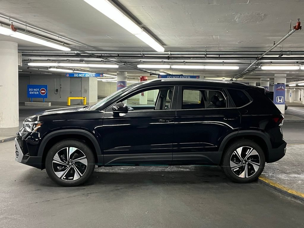 New 2026 Volkswagen Taos SE AWD/4WD image 32