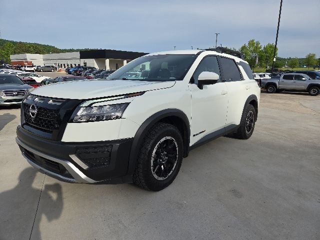 Used 2024 Nissan Pathfinder Rock Creek AWD/4WD image 3
