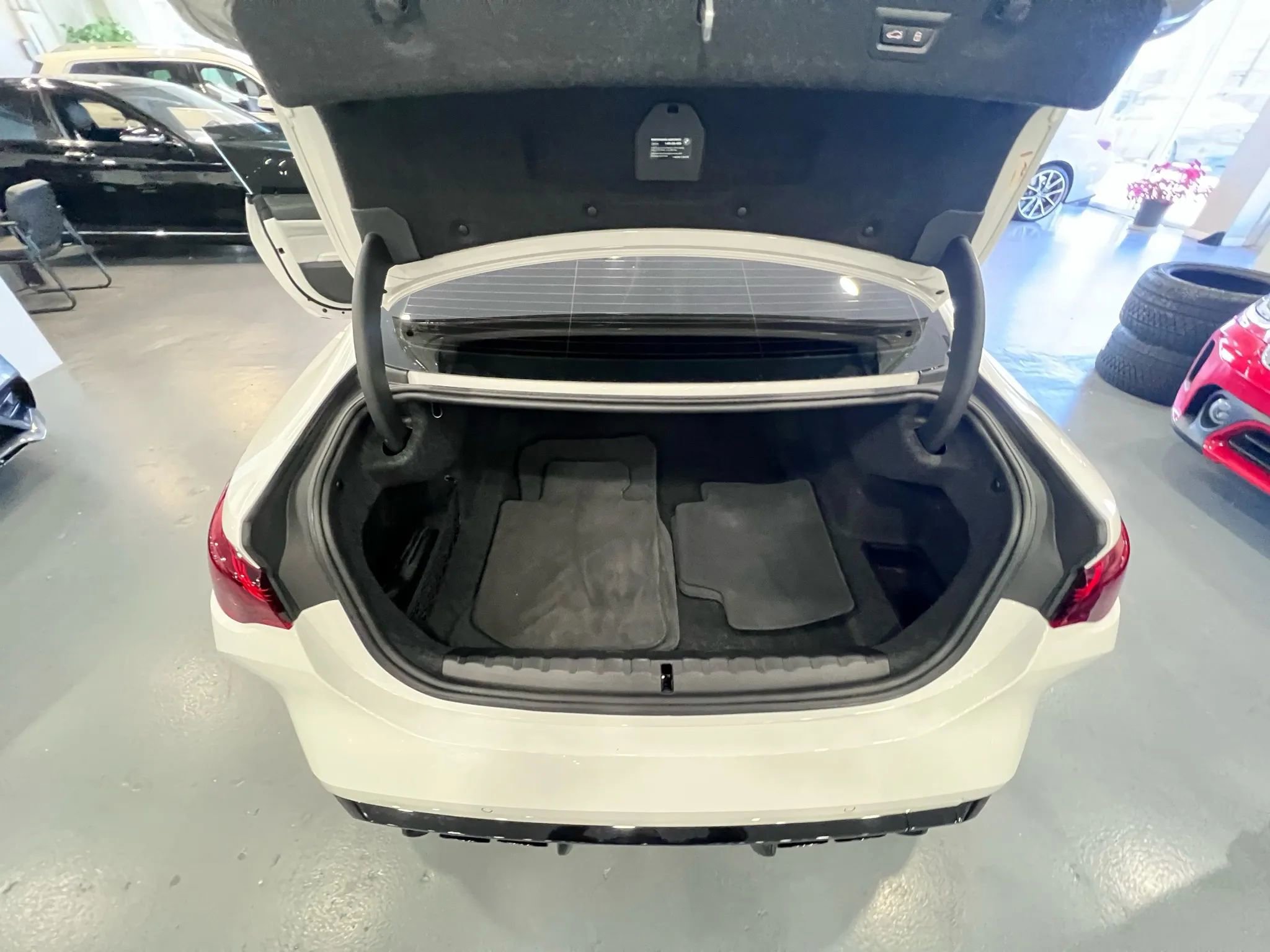 Used 2025 BMW M4 xDrive Competition image 31