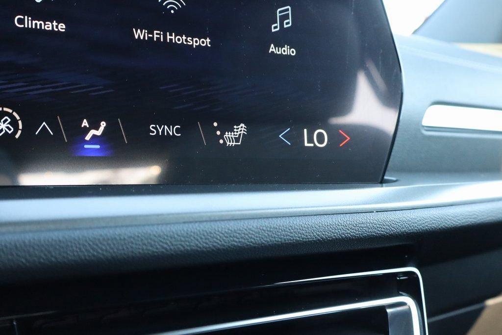 New 2026 Chevrolet Traverse LT w/ Driver Confidence Package image 14