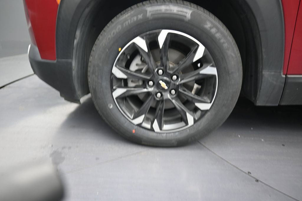 Used 2021 Chevrolet TrailBlazer LT w/ Convenience Package FWD image 9