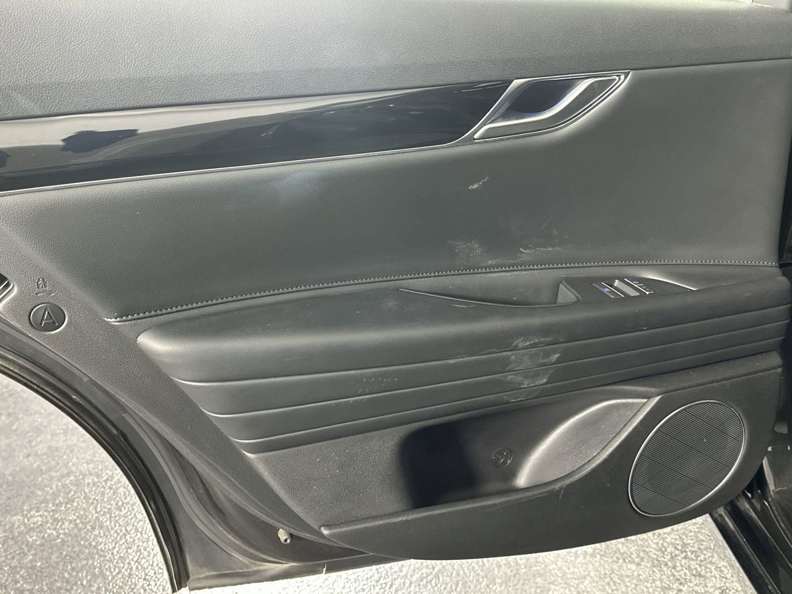 Used 2023 Genesis G80 2.5T image 34