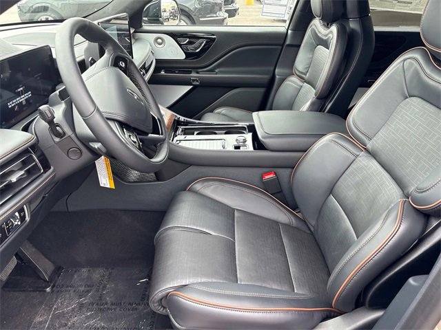 New 2025 Lincoln Aviator Black Label image 25