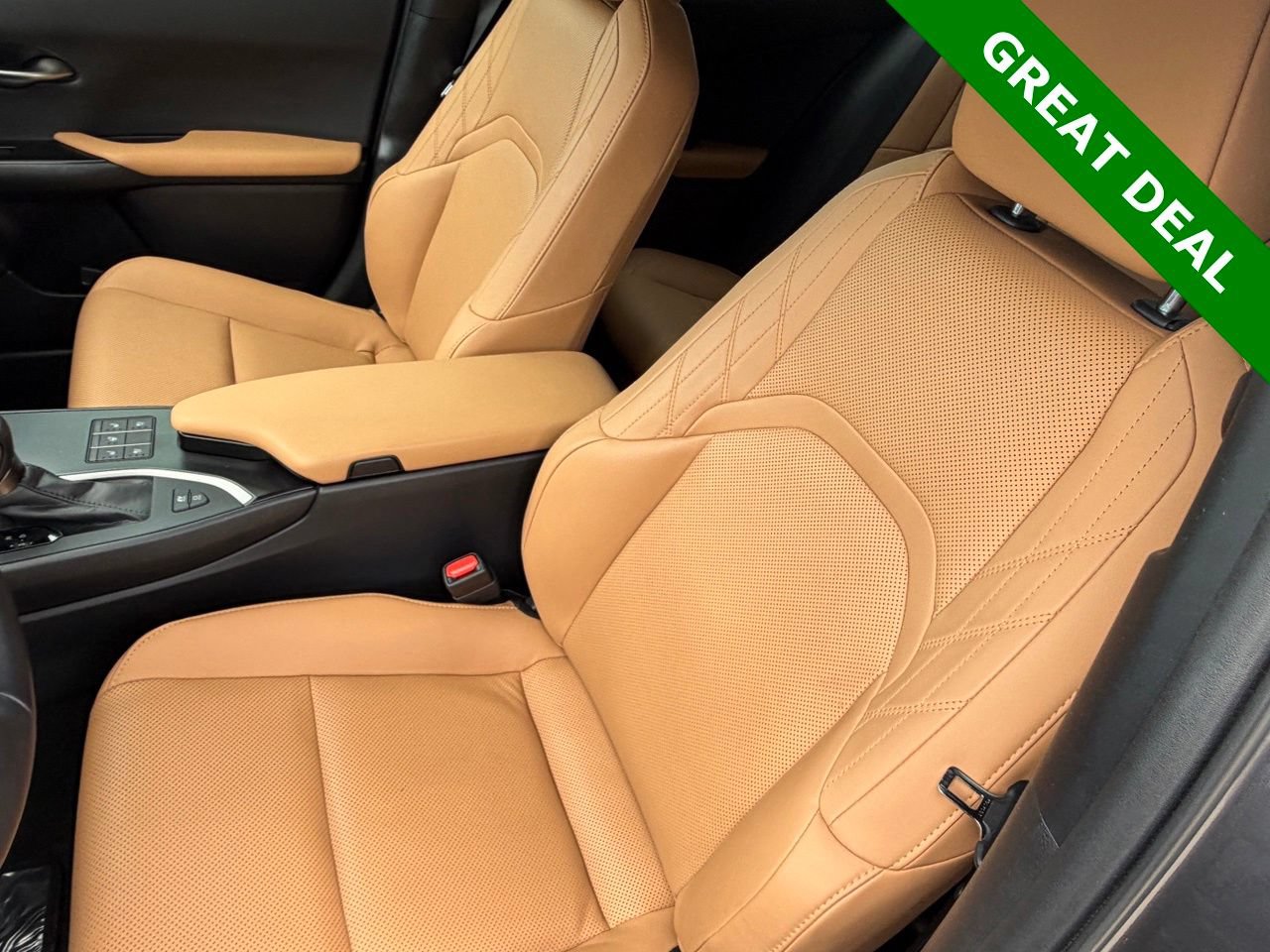 Used 2024 Lexus UX 250h FWD w/ Premium Package image 32
