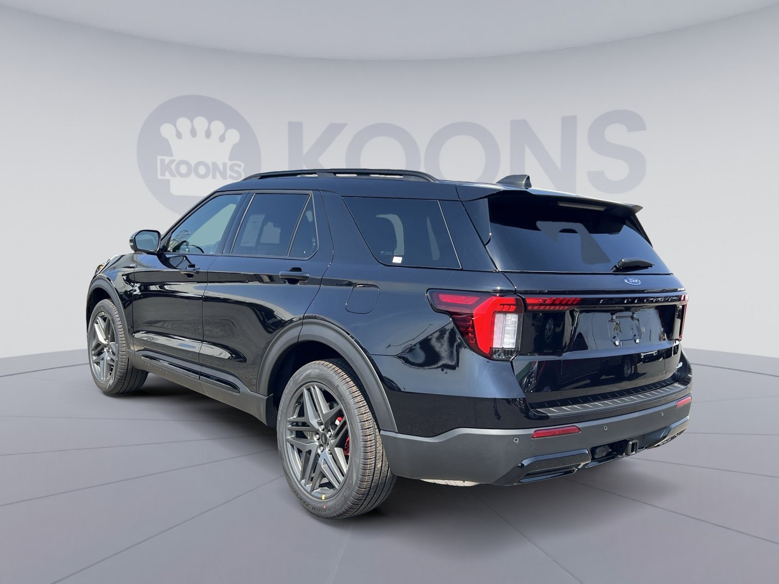 New 2026 Ford Explorer ST-Line w/ ST-Line Street Pack AWD/4WD image 4