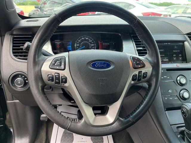Used 2015 Ford Taurus SEL w/ Equipment Group 201A FWD image 19