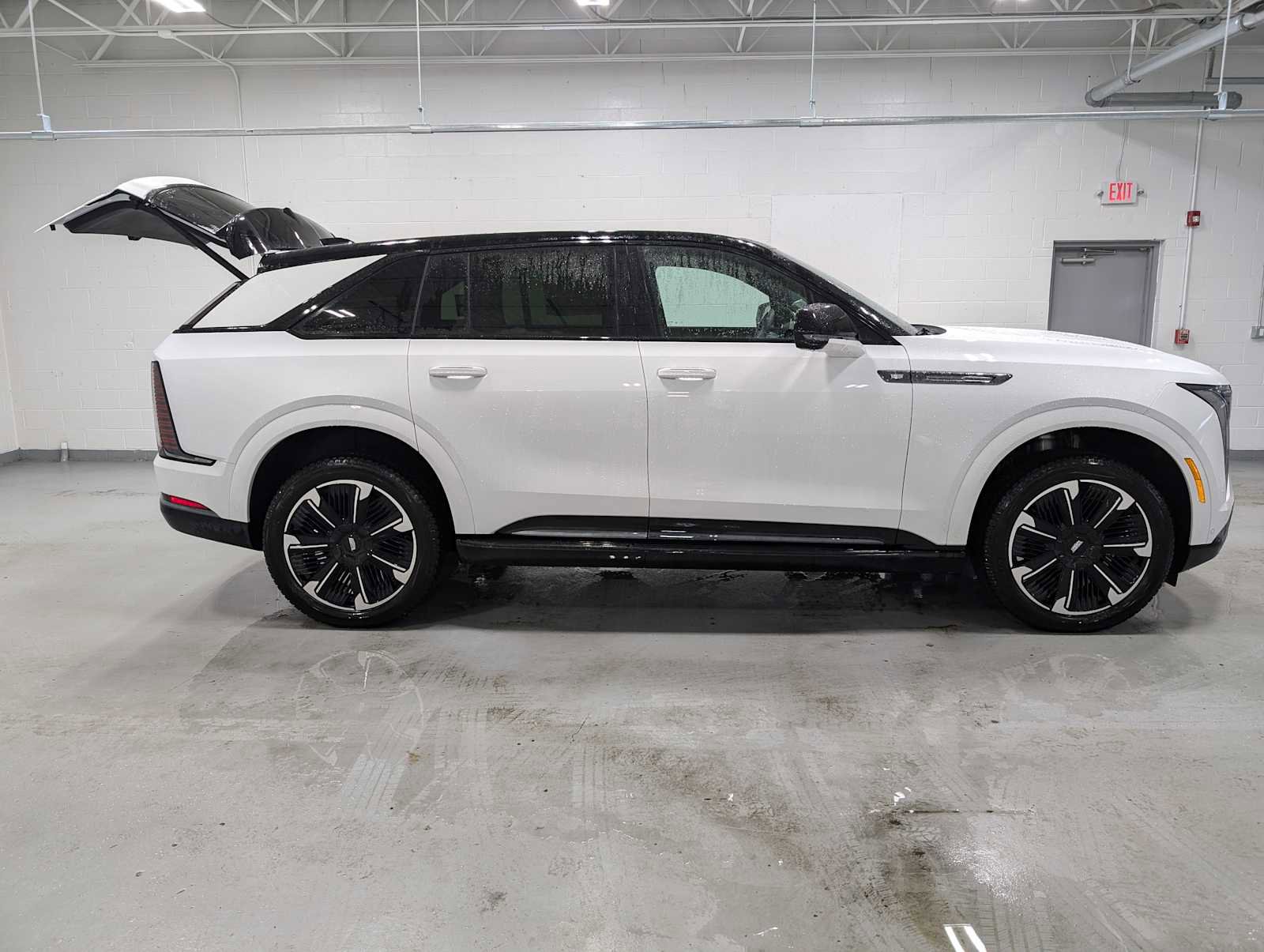 New 2025 Cadillac Escalade IQ Sport 2 AWD/4WD image 8