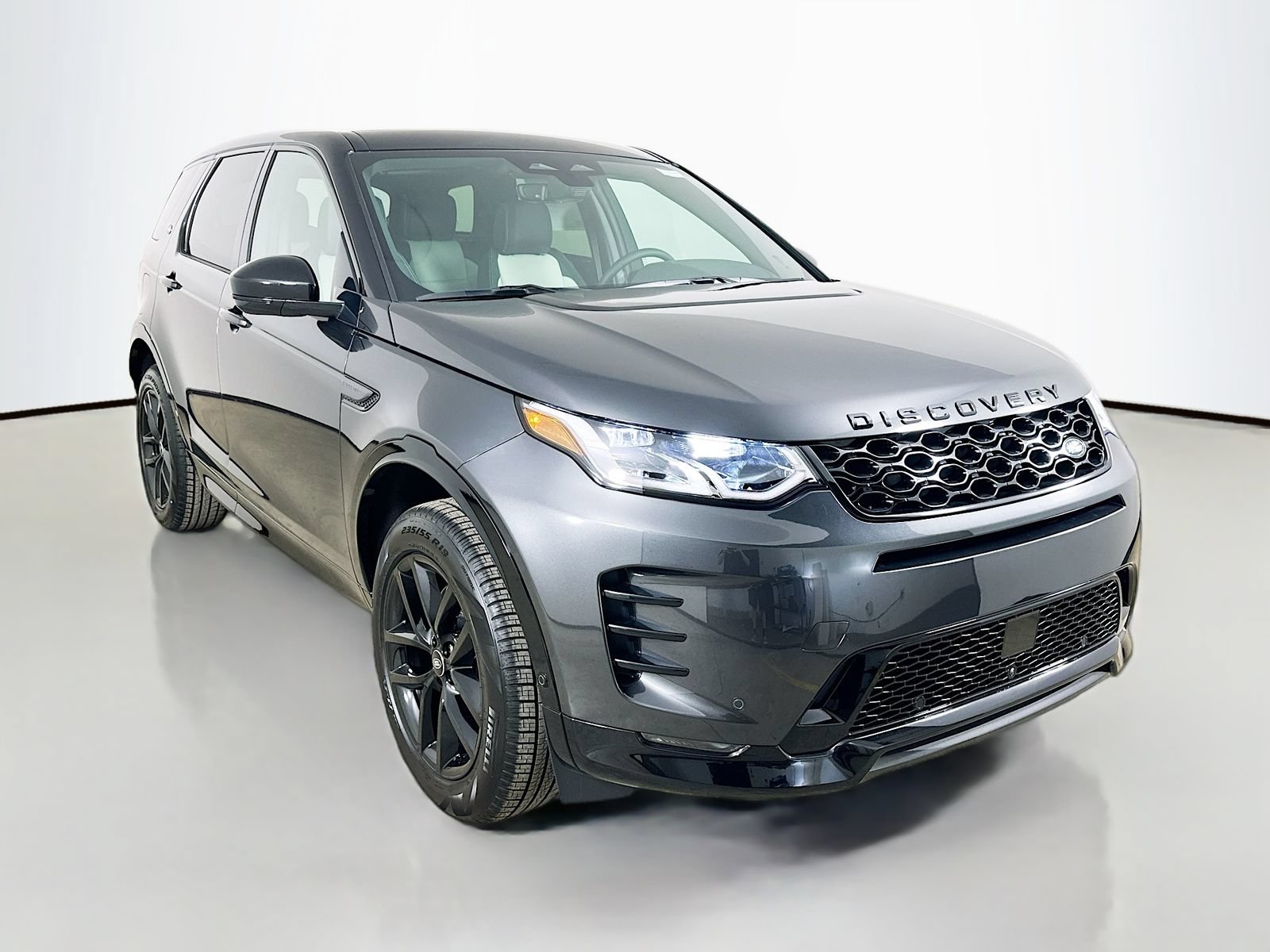 New 2026 Land Rover Discovery Sport Landmark AWD/4WD image 3