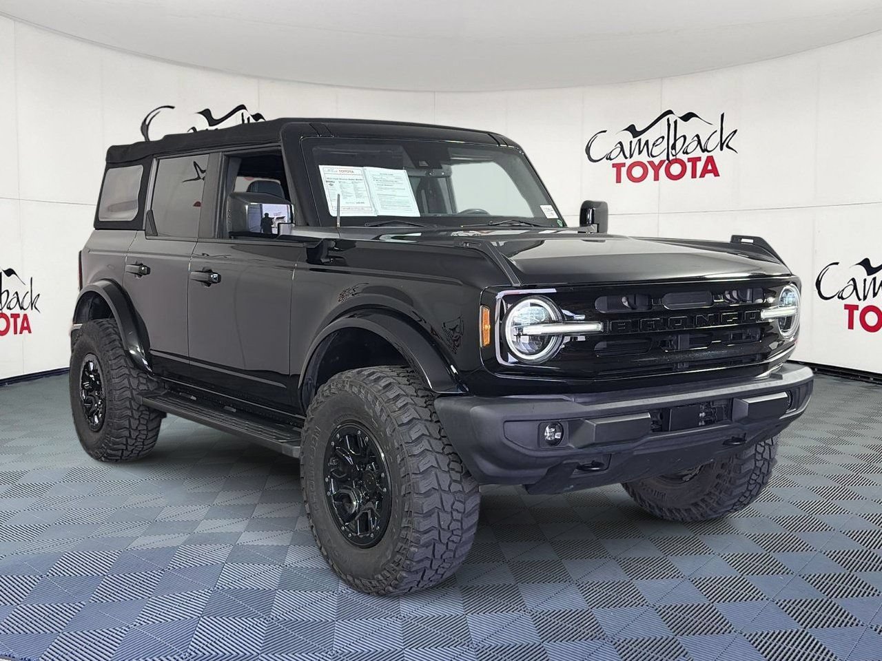 Used 2022 Ford Bronco Outer Banks AWD/4WD image 3