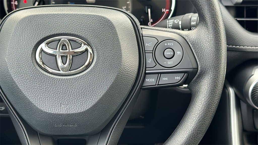 New 2025 Toyota RAV4 XLE image 28