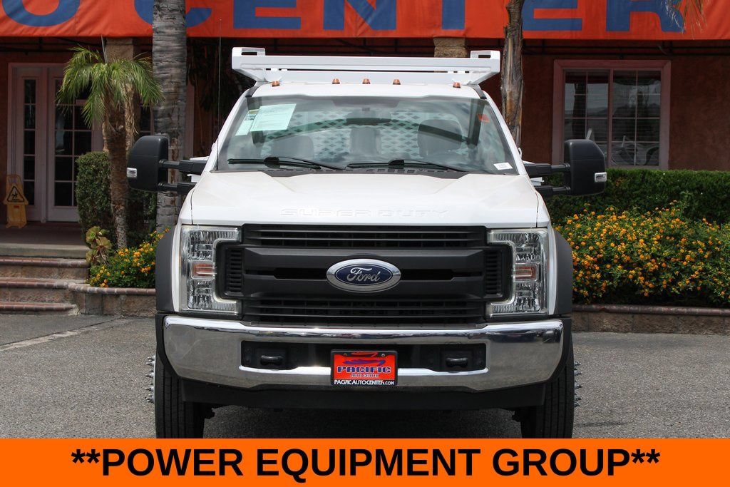Used 2017 Ford F550 2WD Crew Cab Super Duty image 3