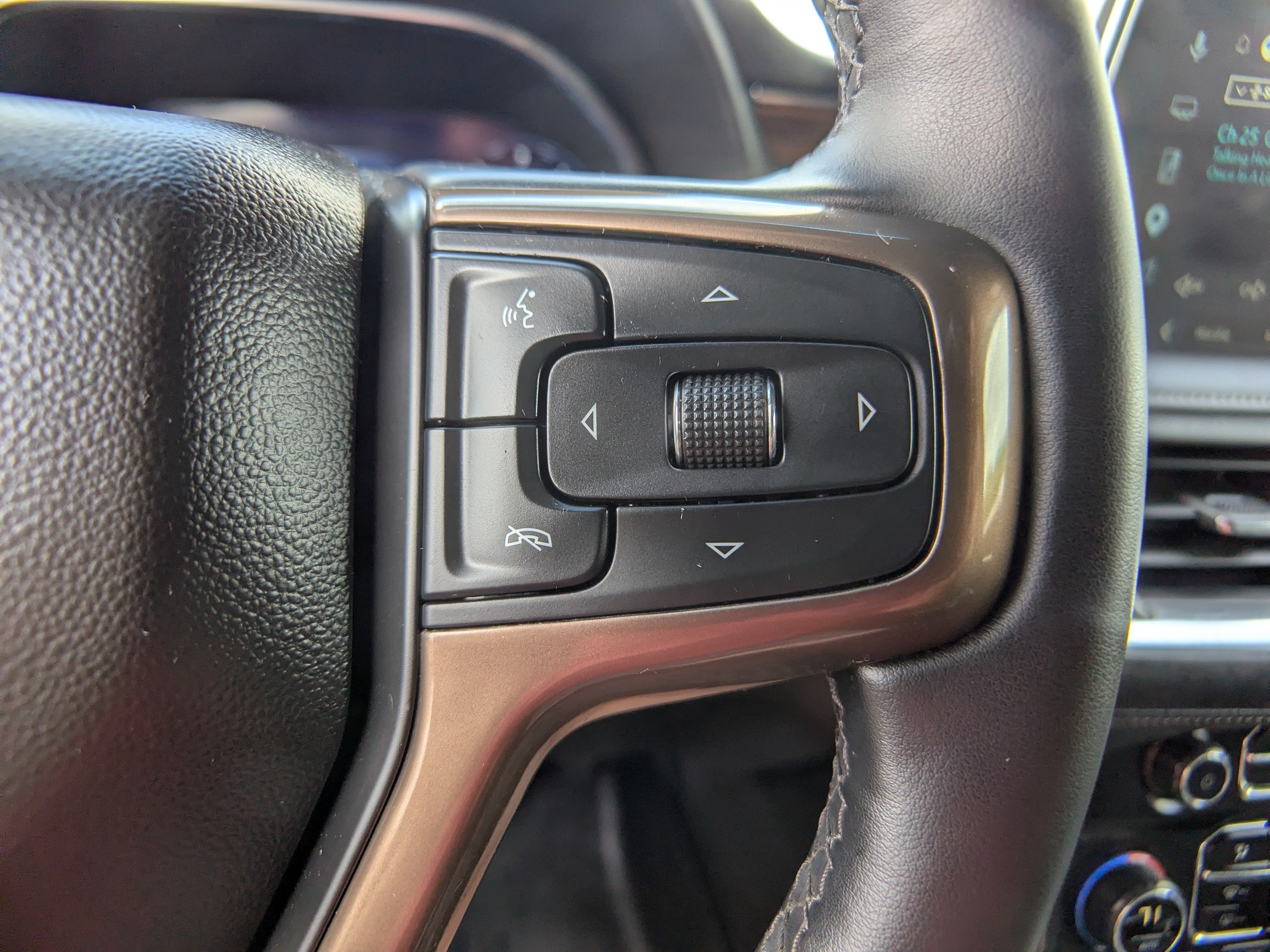 Used 2024 Chevrolet Tahoe High Country AWD/4WD image 26