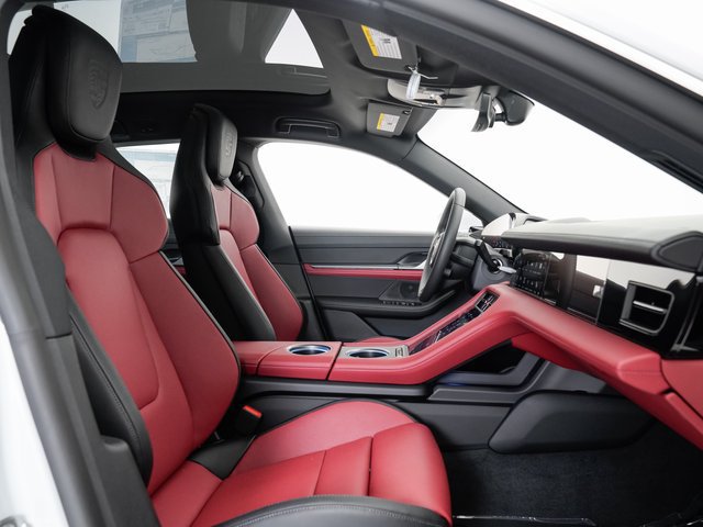 Used 2025 Porsche Taycan 4S AWD/4WD image 22