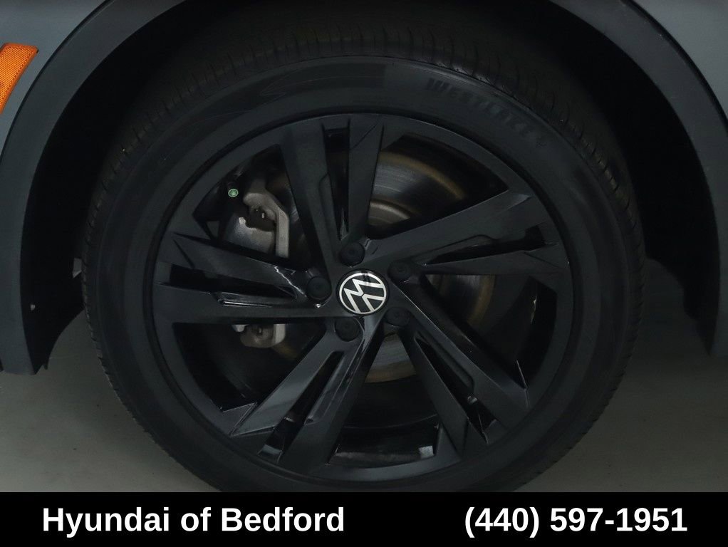 Used 2023 Volkswagen Tiguan SE R-Line FWD image 44