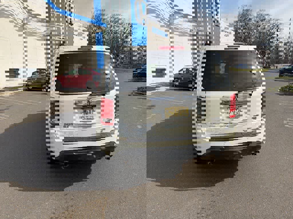 Used 2015 Honda Pilot Touring image 11