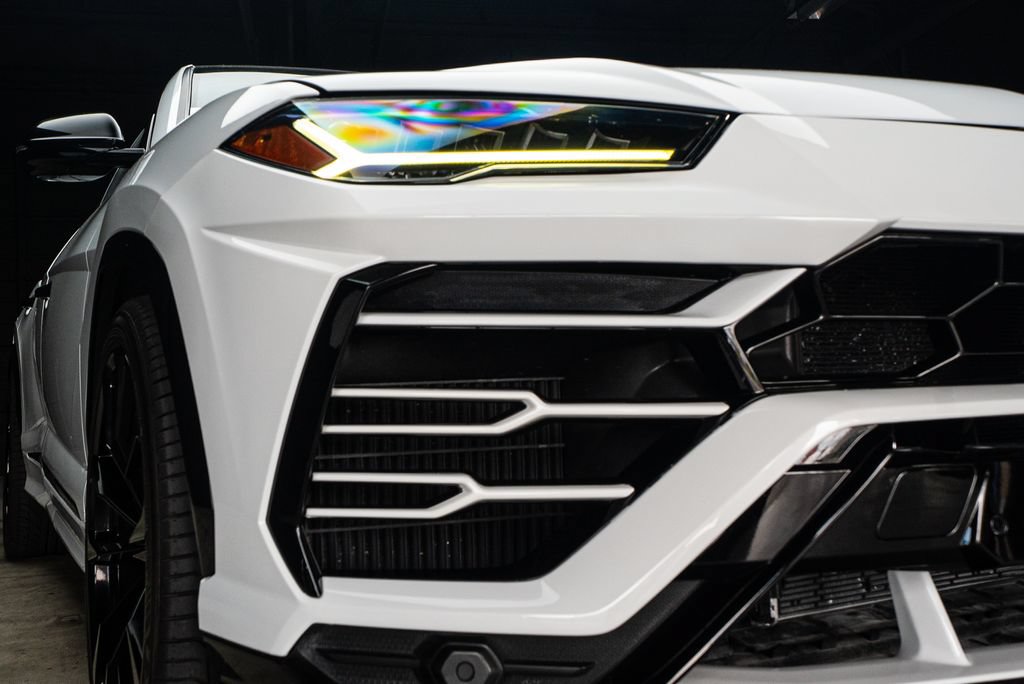 Used 2022 Lamborghini Urus AWD/4WD image 7