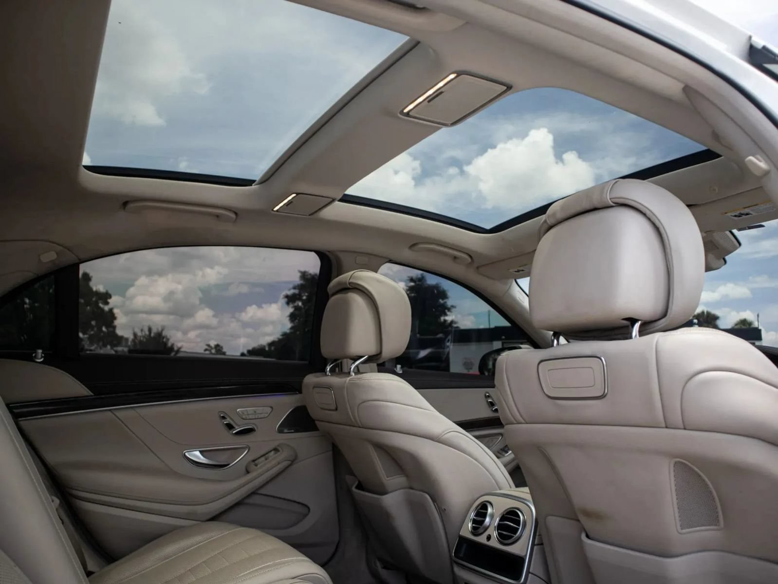 Used 2019 Mercedes-Benz S 560 Sedan w/ AMG Line Exterior image 20