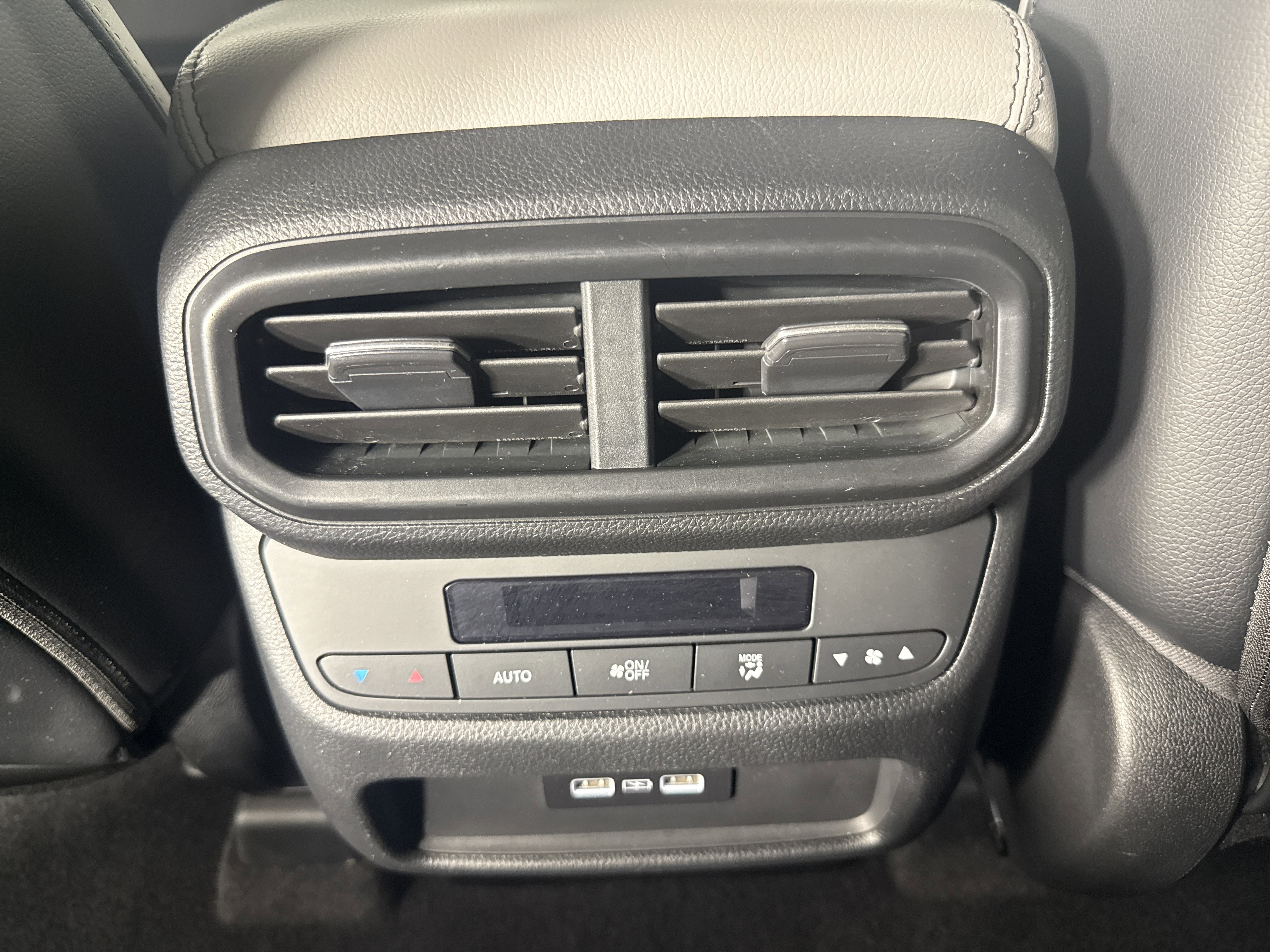 Certified 2023 Honda Pilot Touring image 26