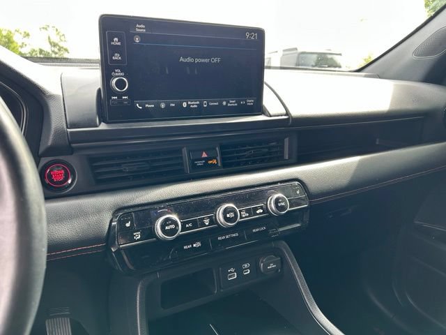 Used 2025 Honda Pilot TrailSport image 18