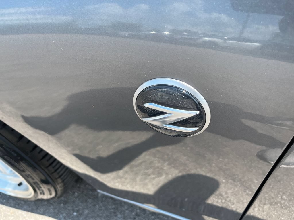 Used 2011 Nissan 370Z Coupe w/ Sport Pkg RWD image 32
