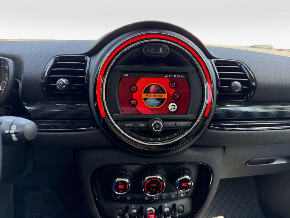 Used 2019 MINI Cooper Clubman ALL4 w/ Storage Package AWD/4WD image 16