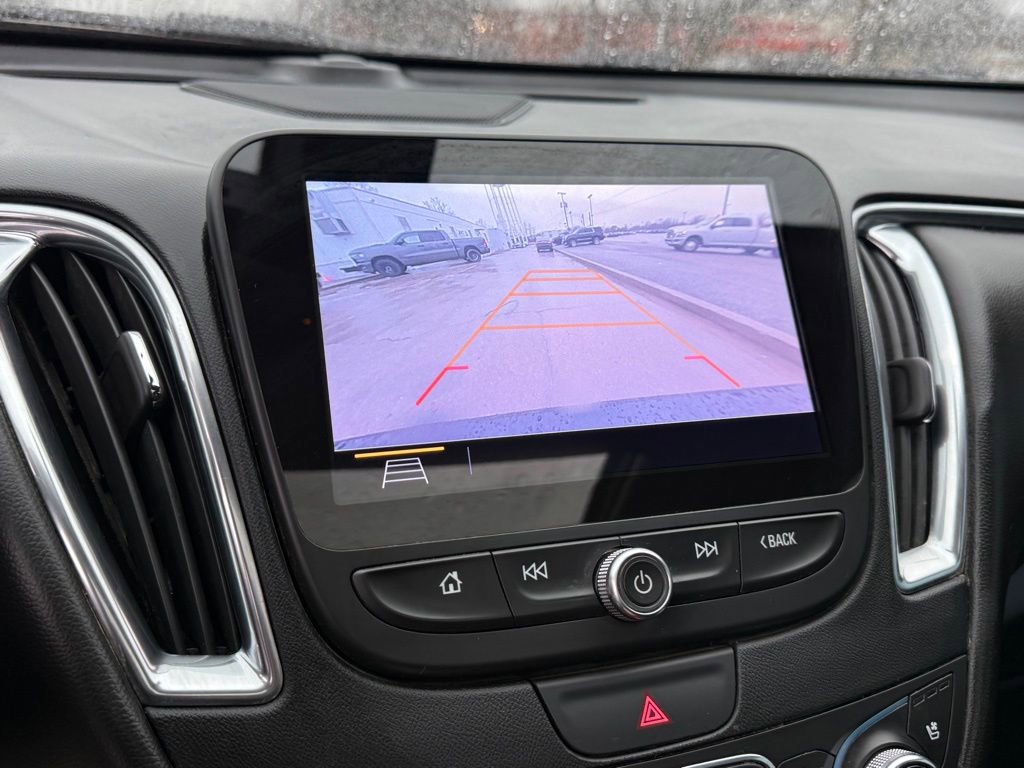 Used 2020 Chevrolet Malibu Premier image 21