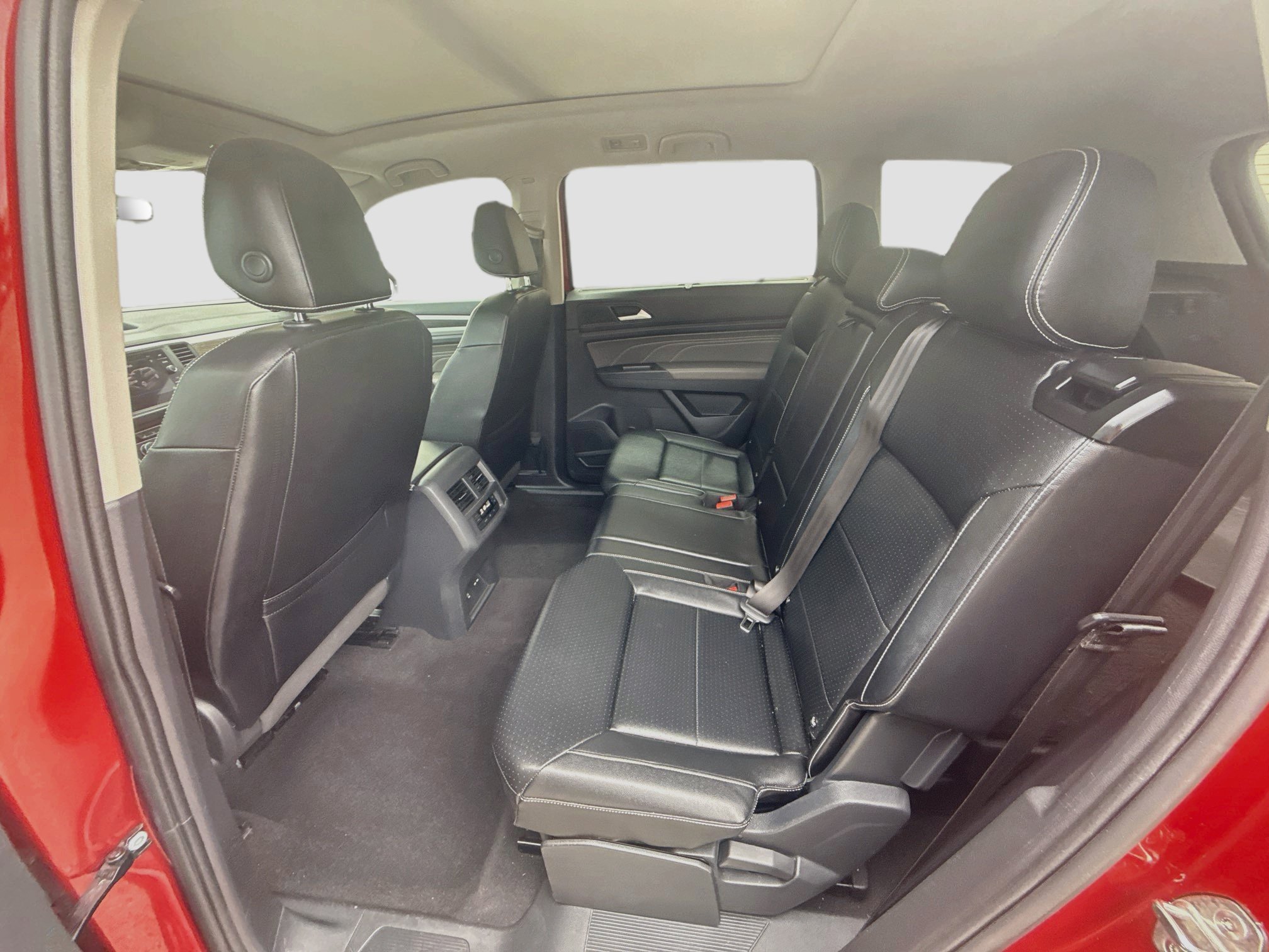 Used 2021 Volkswagen Atlas SE w/ Panoramic Sunroof Package FWD image 24