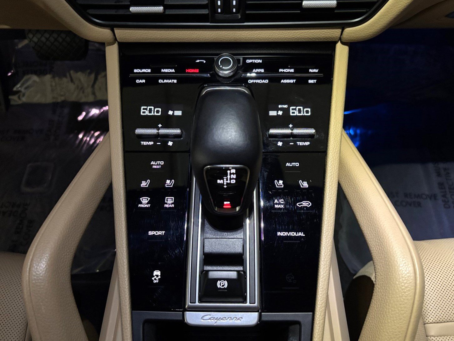Used 2023 Porsche Cayenne Platinum Edition AWD/4WD image 39
