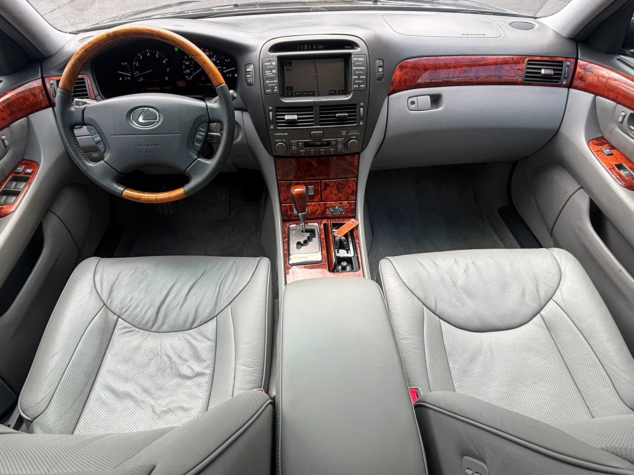 Used 2004 Lexus LS 430 RWD image 31