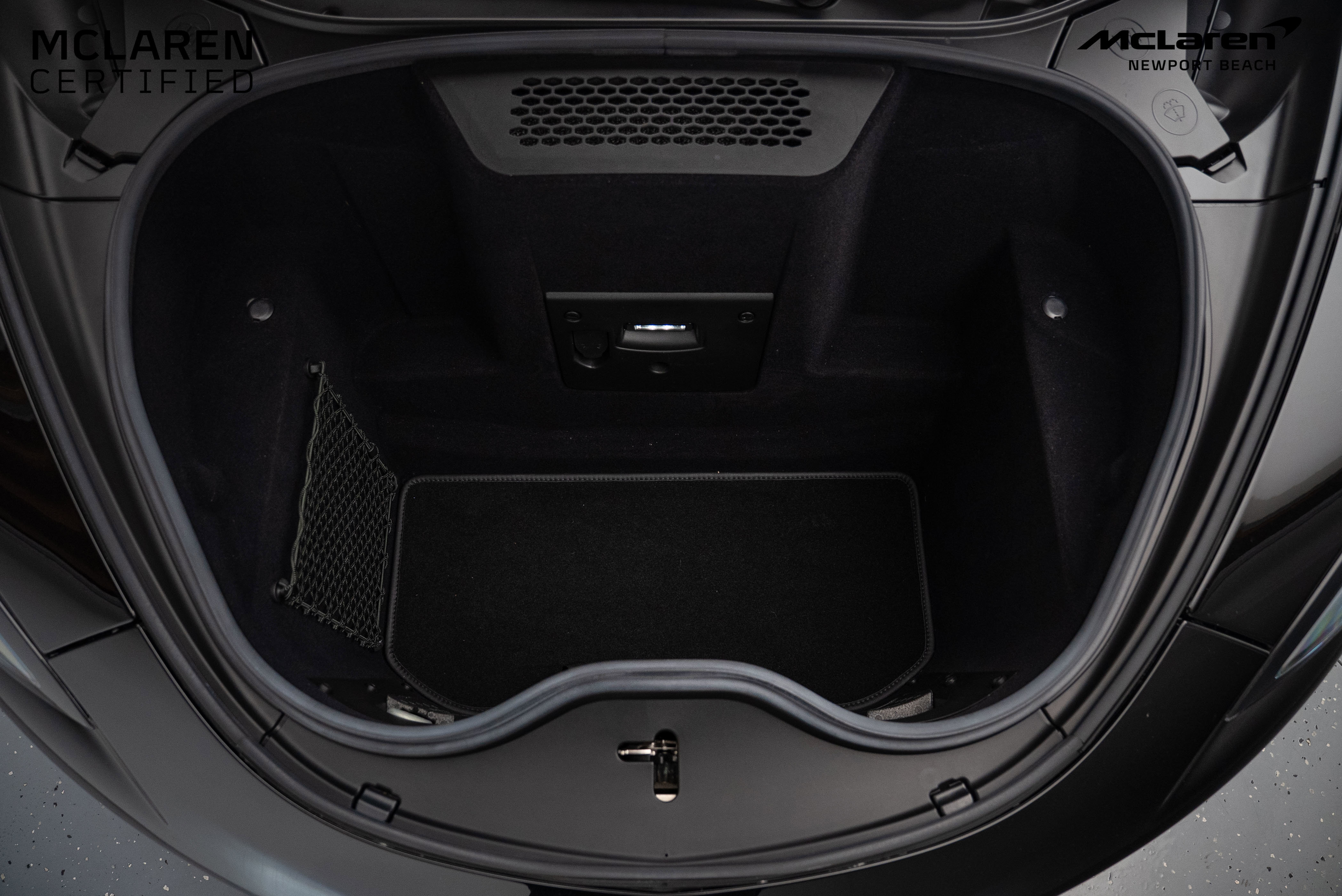 Used 2019 McLaren 570S Spider image 10