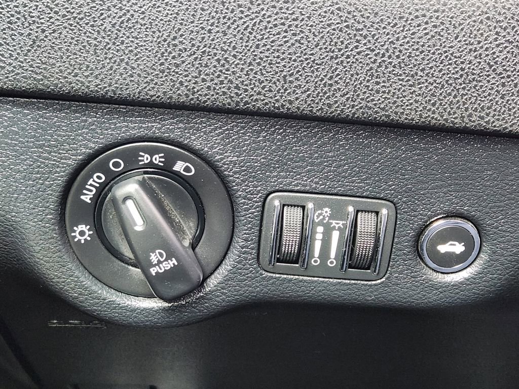 Used 2018 Dodge Charger GT AWD/4WD image 13